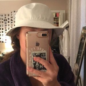 ADIDAS WHITE BUCKET HAT